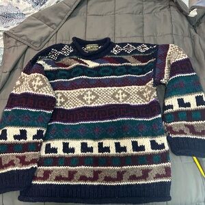 Multicolor Patterned Woman’s  Sweater 100% wool  Size L navy green crew